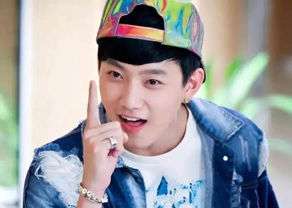 �������������Ͻ��ܣ��ݵĵ��Ӿ���